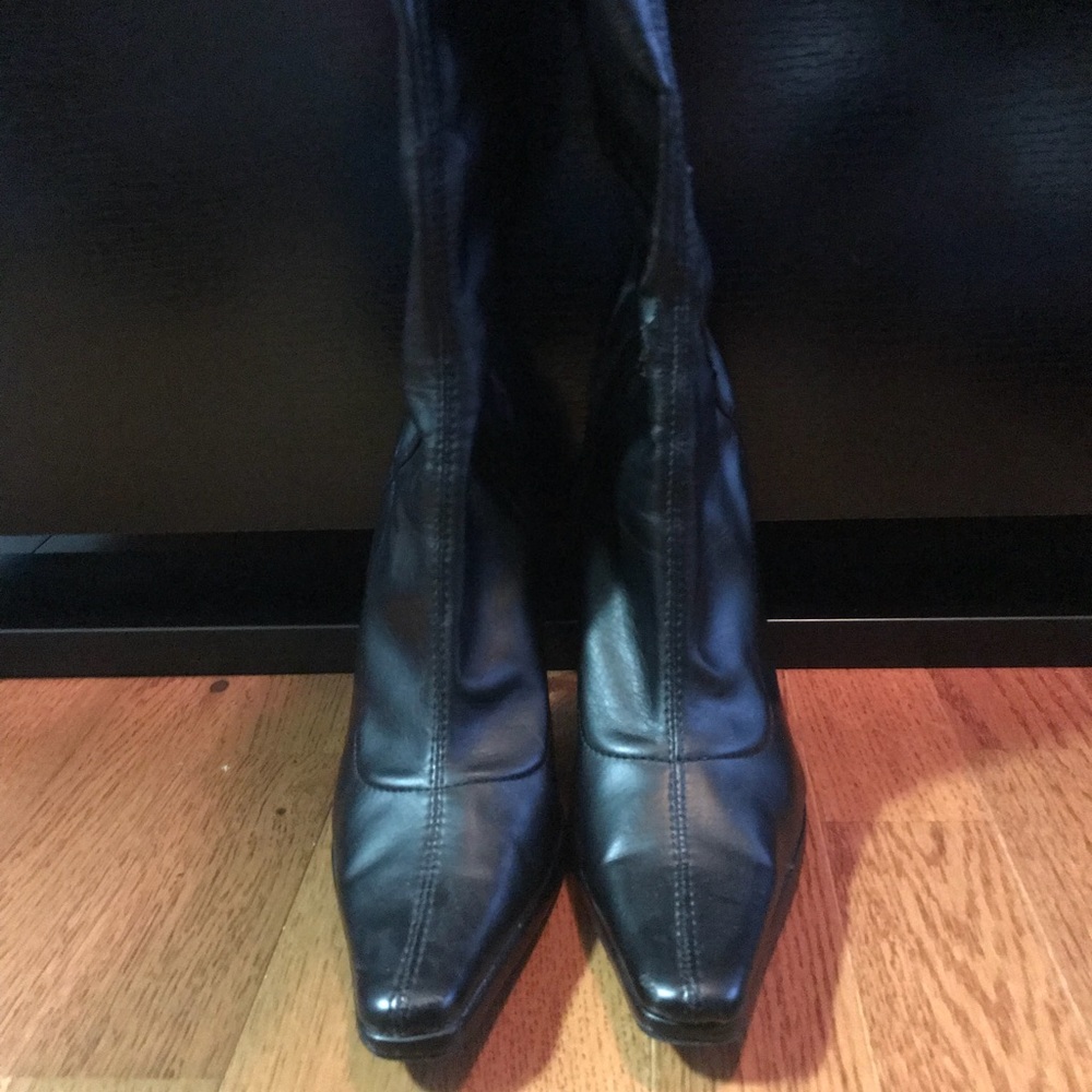 Black Boots